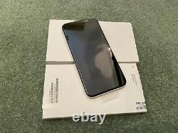 Apple iPhone X 256GB Silver (Unlocked) New with 1 year Apple Guarantee