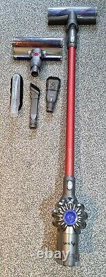 Dyson V6 Total Clean Cordless Handstick Vacuum 1 An Garantie Gratuit P&p #101