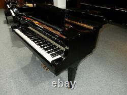 Kawai Rx2 Grand Piano À Peine 10 Ans. Garantie De 5 Ans. 0 % Financement Disponible