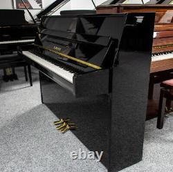 Yamaha B1 Piano Droit High Gloss Fini Seulement 6 Ans Avec 5 Ans De Garantie